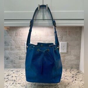 Louis Vuitton EUC Vintage Epi Leather Blue Shoulder Bag